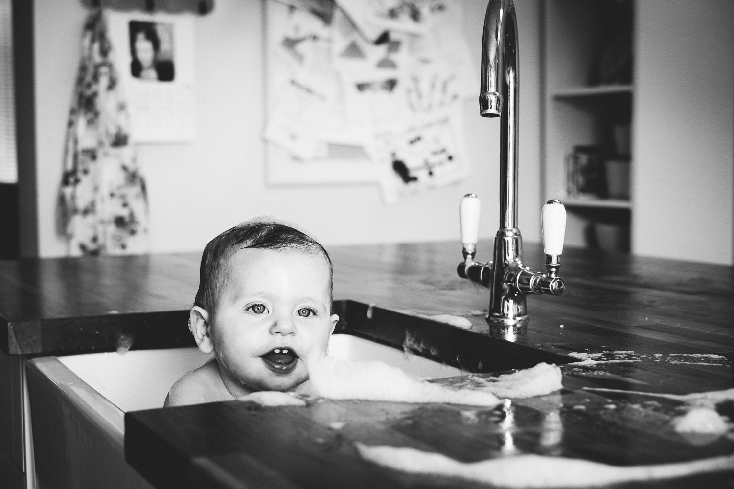 Baby Taking Bath In Sink : Cute Adorable Baby Taking Bath In Washing Sink And Grab ... : Before taking the baby to bathe, you have to choose the proper bathtub and prepare them adequately.