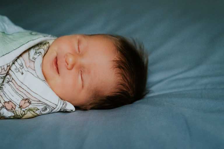 What Is The Best Age For A Newborn Photo Shoot? // London Newborn ...