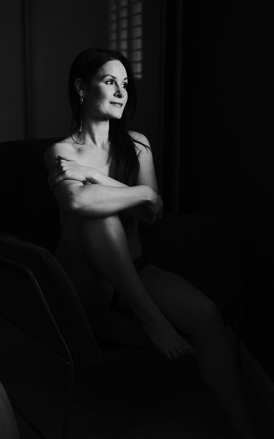 kent boudoir photographer black and white