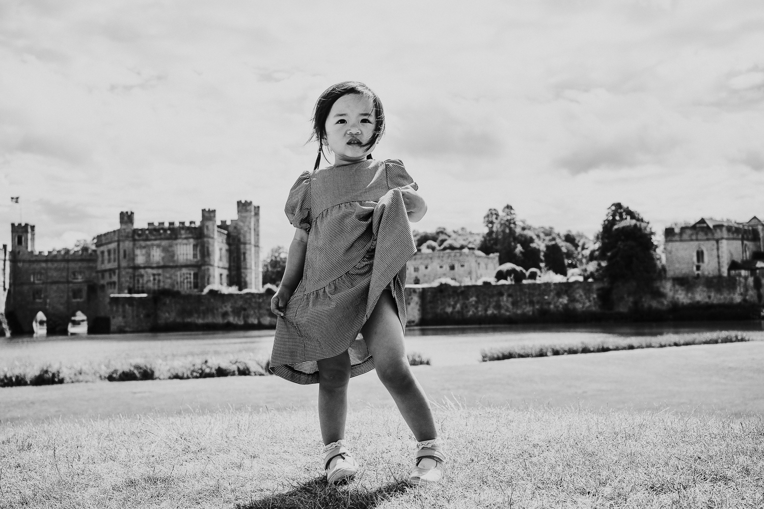 sibling family photography 2020 black and white portrait young girl at Leeds Castle