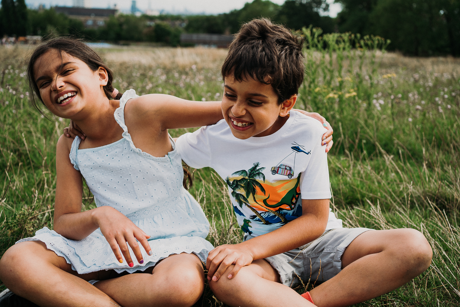 SPRING MINI PHOTO SESSIONS FAMILY ON HAMPSTEAD HEATH