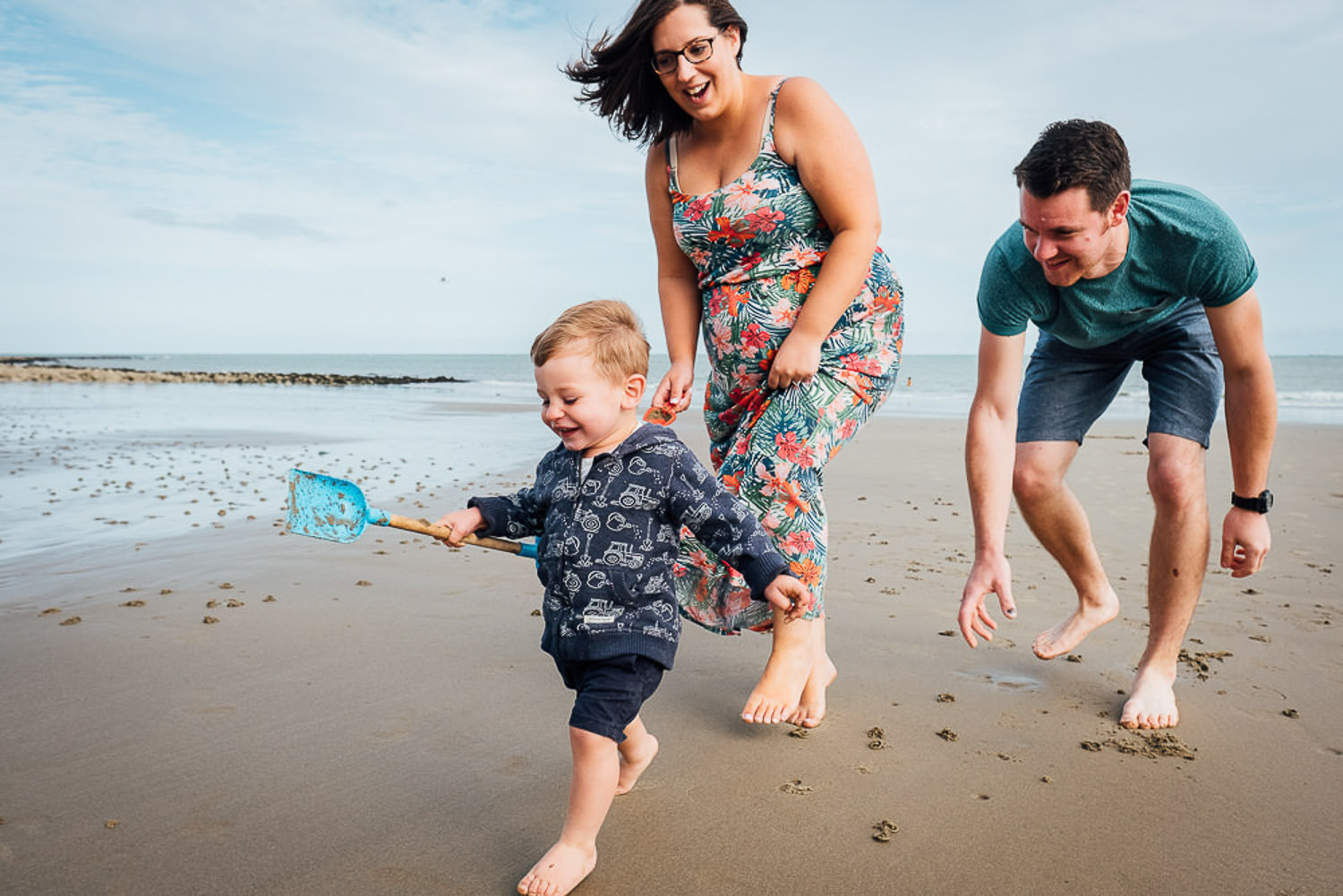 BEST BEACH DAYS OUT FROM LONDON FOLKESTONE FAMILY PHOTO